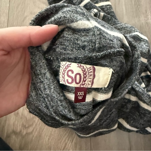 SO Heather Gray Stripe Bell Sleeve Mock Neck Sweater Top - Picture 3 of 4